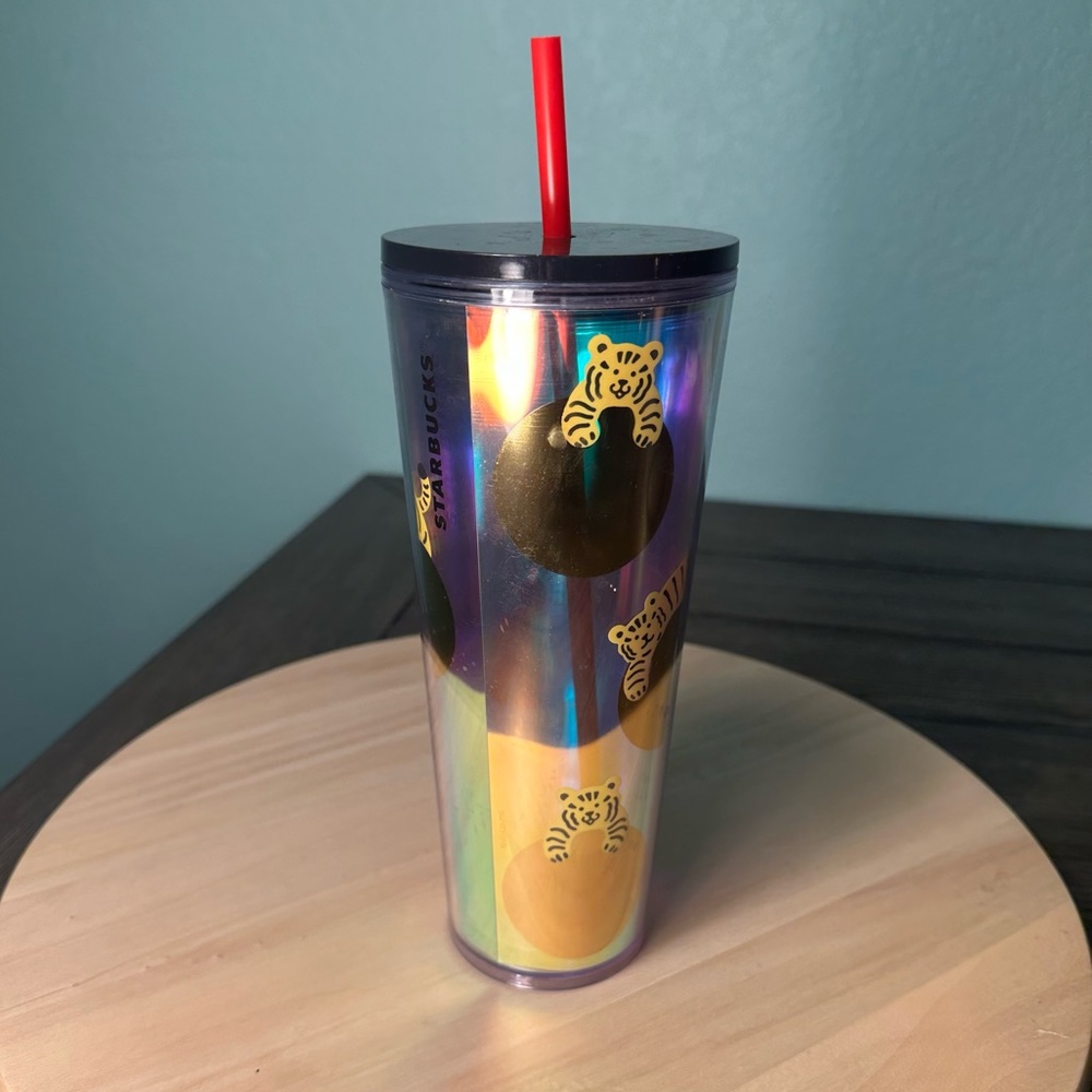 LIMITED EDITION๐ Starbucks Lunar New Year 2022 Tiger edition - Picture 2 of 2